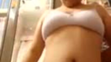 Www Xhxxcm - Desi School Girl Showing Off Her Nude Body indian sex tube
