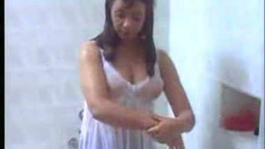 Sexgirloldman - She Is So Hot In Very Hot Bath indian sex tube