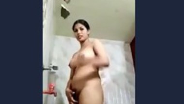 Xxx96xx - Paki Couple Video Call Bath With Her Lover indian sex tube