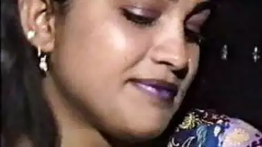 Sexy Porn Dh 3mit Video - Lahori Heera Mandi Punjabi Pakistani Girl In Threesome indian sex tube