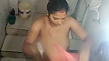 Gundu Aunty Sex free sex videos on Desixnxx.info
