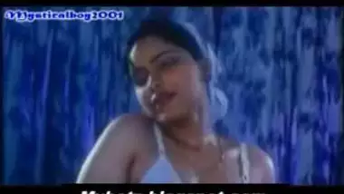 380px x 214px - Reshma Trying To Fix Her Boobs In Bra indian sex tube
