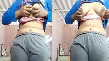 Wwwxxxbidiocom - Sexy Indian Girl Showing Her Boobs And Pussy indian sex tube