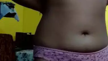 Exhibitionist Indian Girl Never Turns Down An Opportunity To Undress indian  sex tube
