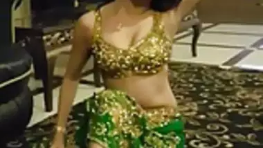 Dasi Xxx Dance - Cute Indian Girl Hot Dance indian sex tube