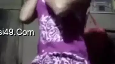 Resentful Indian Wife Finds A Place To Reveal Her Wonderful Tits indian sex  tube